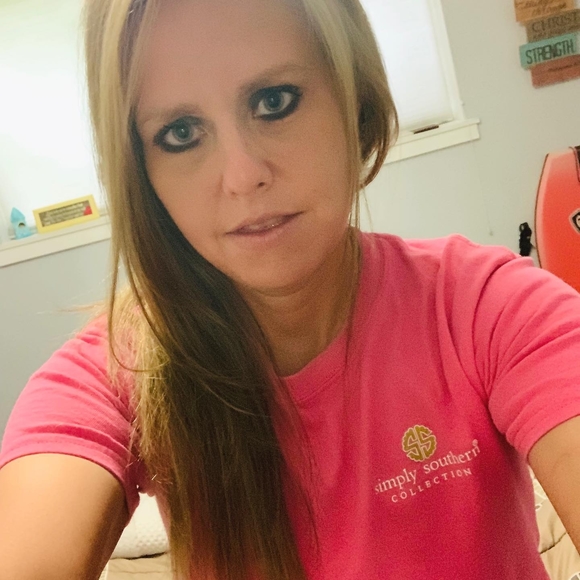 Meet your Posher, Candice - Picture 1 of 1